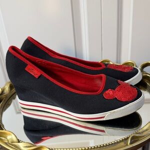 Mickey Black & Red Sequin Heart Wedge Slip-On Flats 8